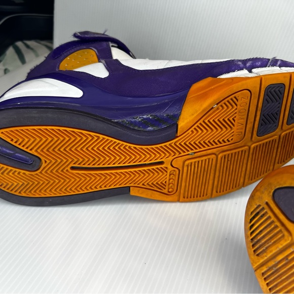 Size 10 2005 Kobe Zoom Air Huaraches (7/10) - Picture 12 of 15